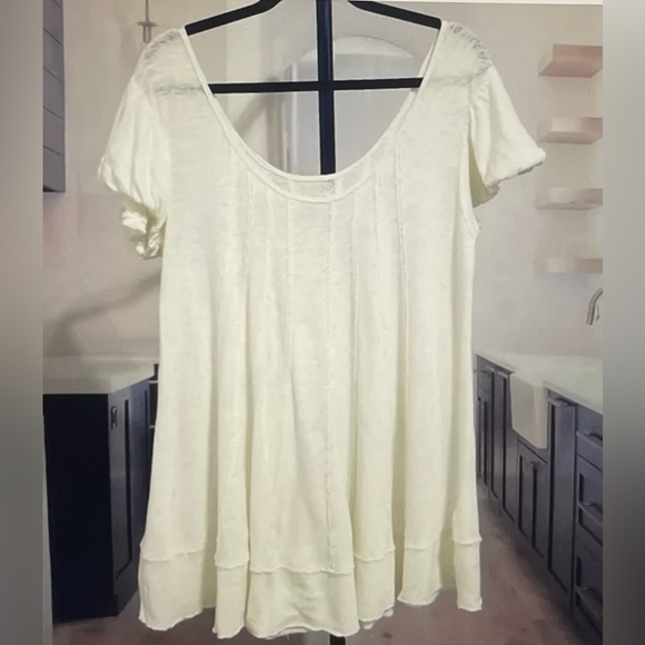 FP Bundle - Dani Tank Top - Ivory Oversize Raw Hem Roll Cuff T-Shirt - Picture 4 of 6